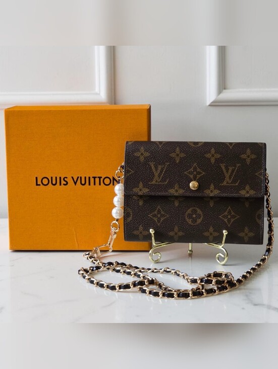 Louis Vuitton Handbags - Louis Vuitton International Monogram Wallet Full Inclusion & COA